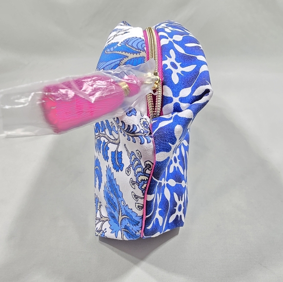 NEW! ESTEE LAUDER Blue Flower Printed  Cosmetic Makeup Bag, 2 Side Look, SAMPLES - Picture 11 of 16